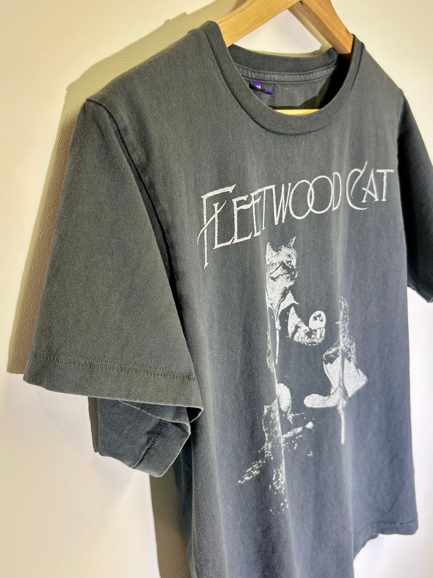 Fleetwood Cat Slate Gray Medium Vintage Tee