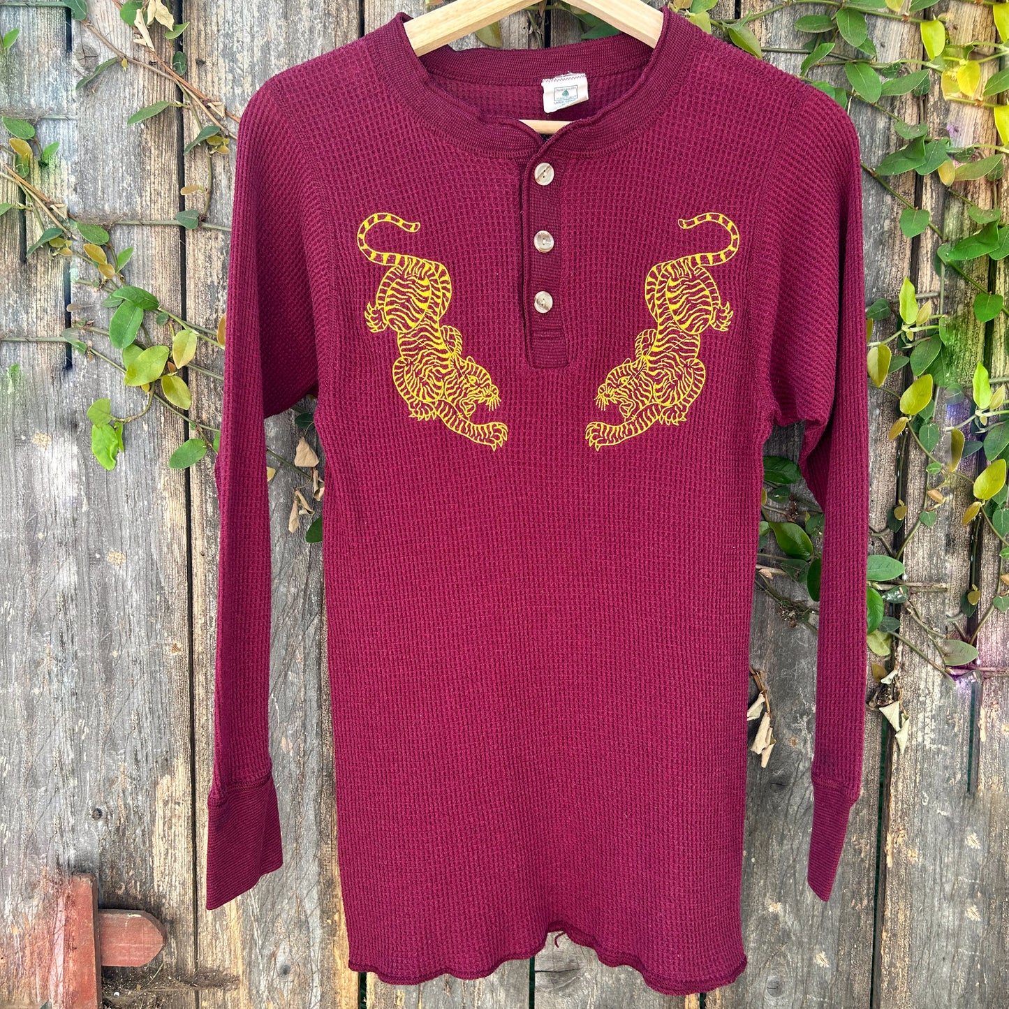 Tiger Embroidered Long Sleeve Small Maroon Thermal Shirt