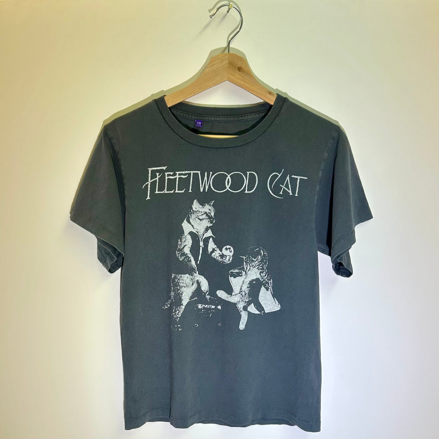 Fleetwood Cat Slate Gray Medium Vintage Tee